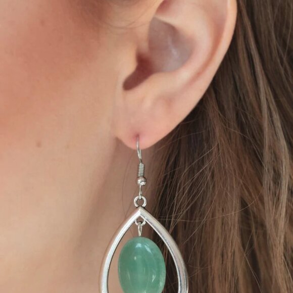 paparazzi Jewelry - Paparazzi Jewelry Accessories - Seasonal Simplicity - Green Earrings